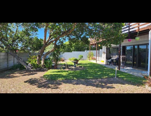 2 BEDROOM HOUSE FOR SALE IN KLEINBAAI